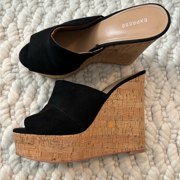 Women’s Express Cork Wedges Size 9 - Picture 1 of 4